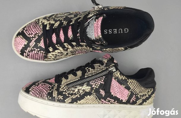 Guess kígyóbőrmintás magastalpú cipő, 38 -as