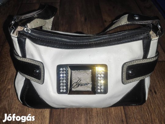 Guess kis méretű struccbőr mintás táska