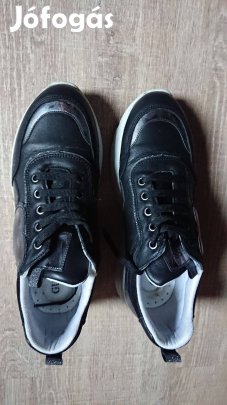 Guess különleges női félcipő 39 -es méret eladó