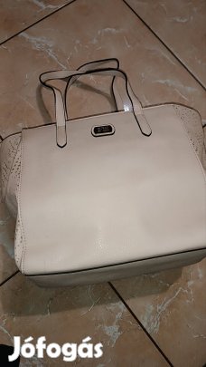 Guess női táska váll ridikül 