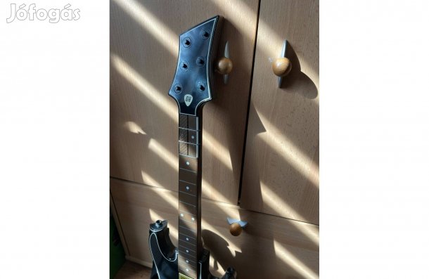 Guitar hero ps4-hez eladó!