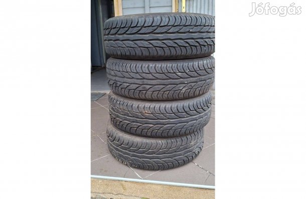 Gumi garnitúra 195/65x15-ös méretben