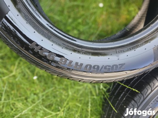 Gumiabroncs Kumho R16