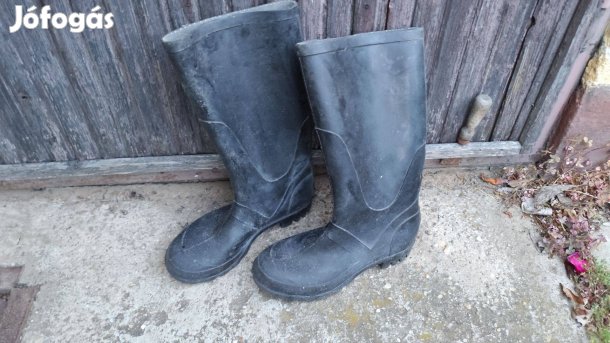 Gumicsizma 41-es fekete