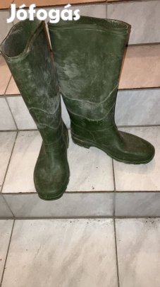 Gumicsizma eladó Győrben 42-es méretben 2000 Ft +36 20 384 80 53