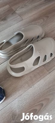 Gumipapucs teljesen uj mérethiba végett eladó 44.45 ös