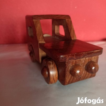 Guruló Faautó, indiai kézimunka kitünő minőségü