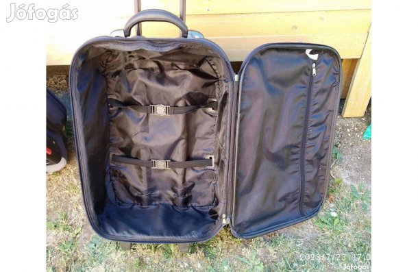 Gurulós bőrönd XL 57X40X20 cm újszerű Erős Vászon Cipzáras Belső Zseb