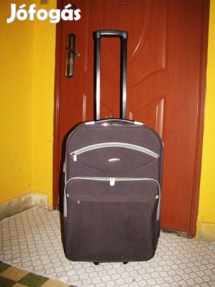 Gurulós bőrönd felül lekerekített Hammon 64x40x20 2 görgő szép