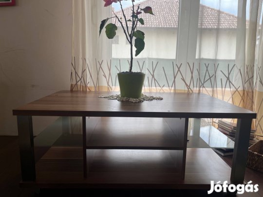 Gurulós dohányzóasztal