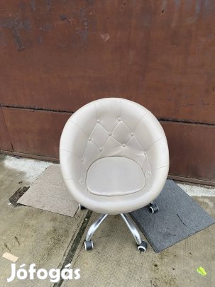 Gurulós szék , fotel, forgószék 