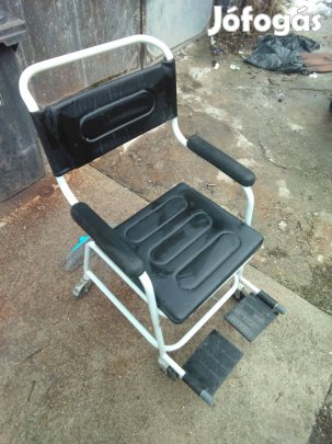 Gurulós szoba wc eladó