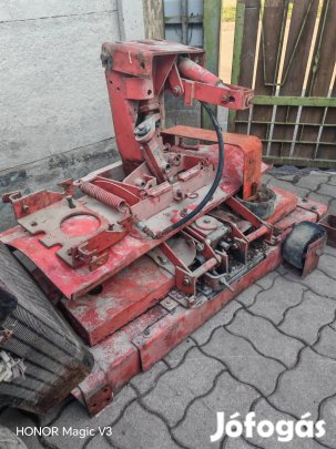 Gutbrod kommunális kistraktorhoz tolólap és fűnyíró adapter eladó 