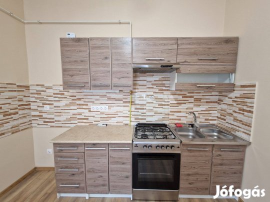 Gutenberg téri kiadó lakás