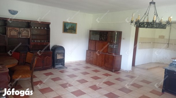 Gutorföldén eladó részben már felújított 100 m2-es családi ház.