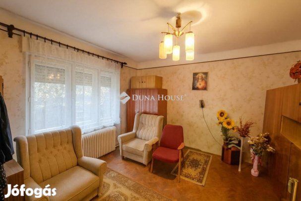 Gyál, Vecsési út Spar közelében házrész