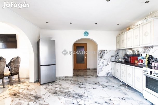 Gyáli eladó 127 nm-es ház