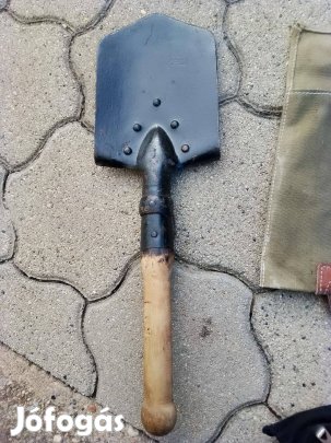 Gyalogsági Ásó tokkal