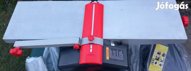 Gyalugép és vastagsági gyalu