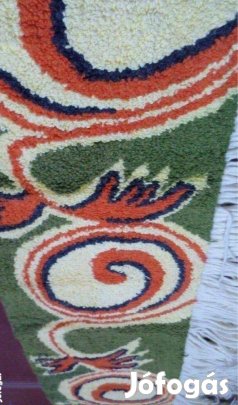 Gyapjú faliszőnyeg gyönyörű kézműves falvédő