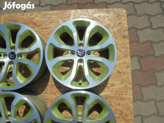 Gyári 4 x 108-as alufelni kitűnő állapotban