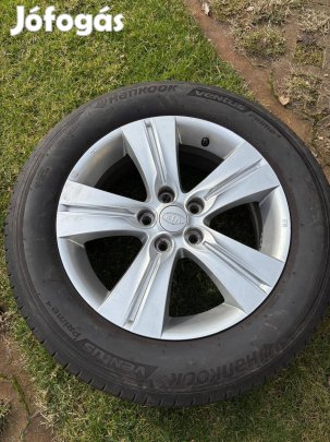 Gyári Kia alufelni szett 4 gumival, újszerű prémium Hankook 225/60 R17