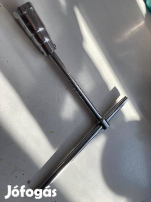 Gyári Mercedes gyertyakulcs cél szerszám 20.8mm újszerű kulcs benzin