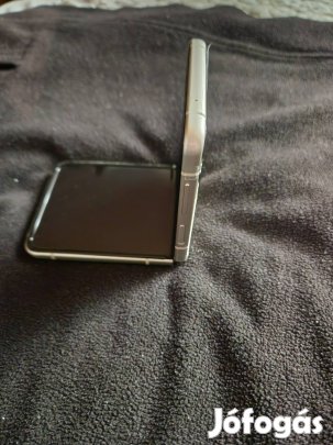 Gyári állapotú Samsung Zfip 3 telefon