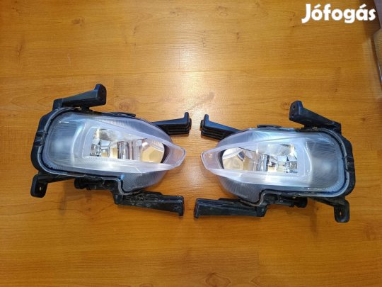 Gyári bontott Kia Ceed CD jobbos és balos ködlámpa 