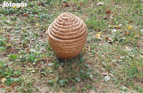 Gyékény szakajtó kerek, fedéllel, 22 cm átmérőjű