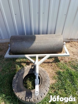 Gyephenger tömörítő henger fűnyíró traktor 