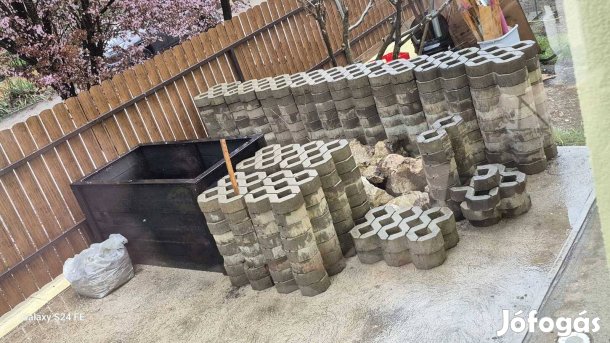 Gyephézagos térkő