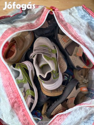 Gyerek cipő, szandál, bakancs ömlesztett 10+ pár 22-38 as méretig