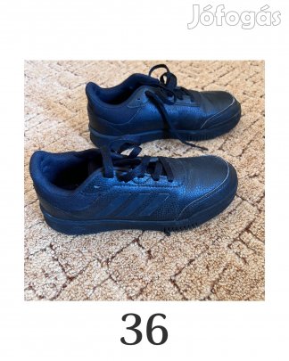 Gyerek cipők meg kímélt