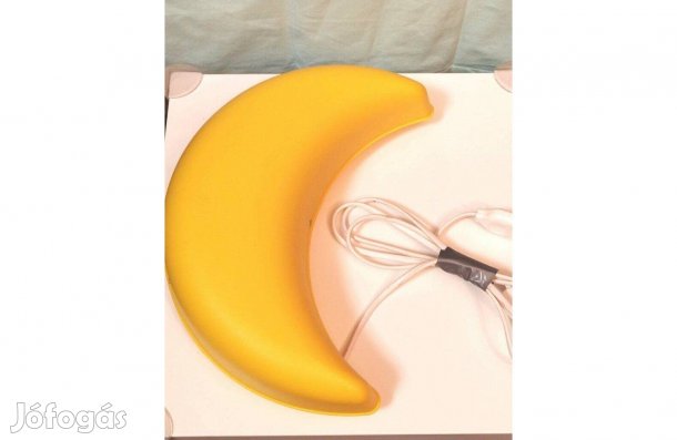 Gyerek fa fogas és Ikeás gyerek fali lámpa