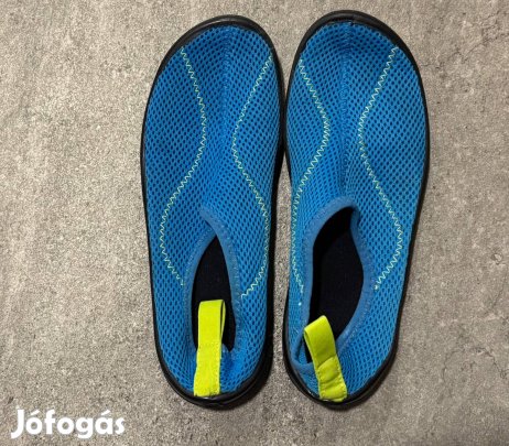 Gyerek fiú vizicipő 34-35