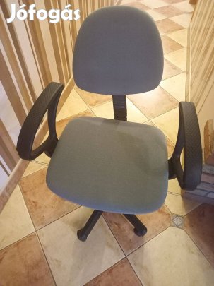 Gyerek gurulós szék