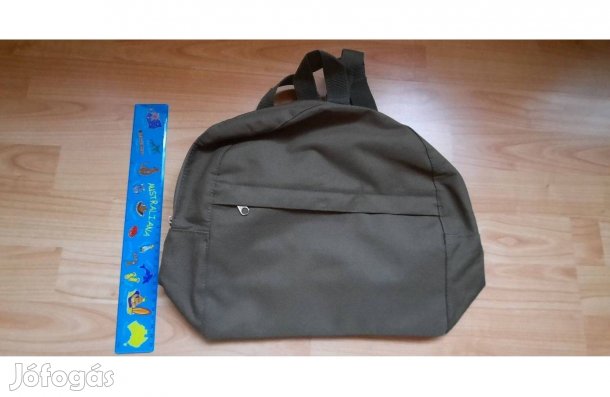 Gyerek hátizsák megkímélt katonai színű