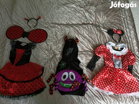 Gyerek jelmezek szép állapotban eladók!