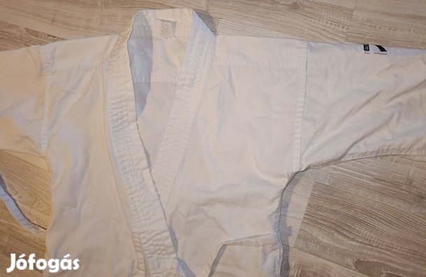Gyerek karate ruha övvel