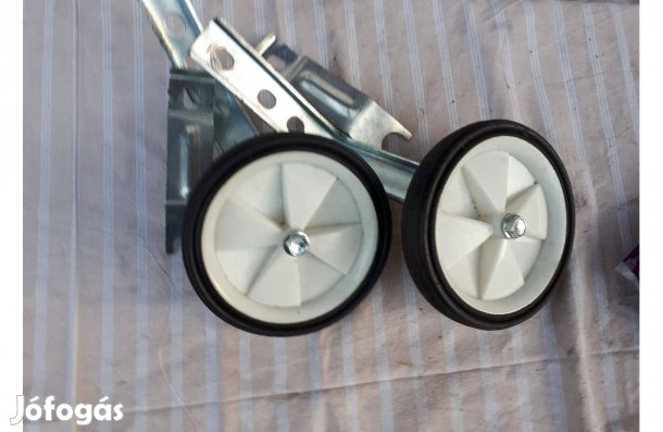 Gyerek kerékpár kitámasztó kerék eladó !