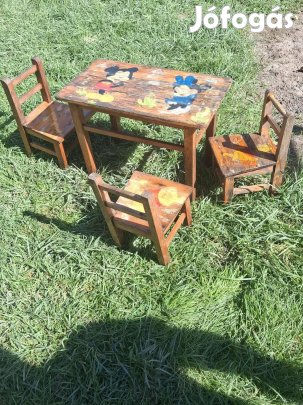 Gyerek kerti asztal székekkel!