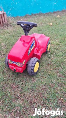 Gyerek kisautó lábbal hajtós eladó
