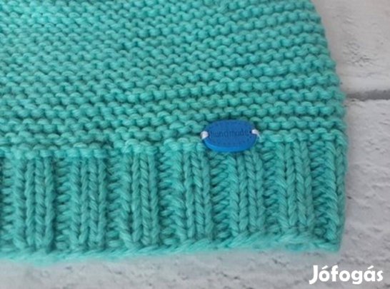 Gyerek sapka tavaszra, sapka lányoknak. A bubo kivehető a zabkából