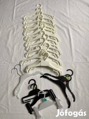 Gyerek új H&M műanyag vállfa 26 db- os csomag