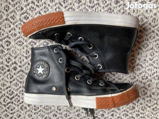 Gyerek valódi bőr bélelt Converse sportcipő magasszárú újsz 32 fekete