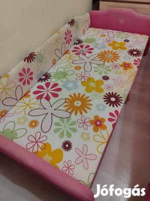 Gyerekágy (leesésgátlóval)