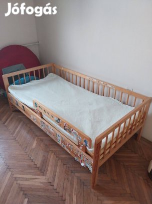Gyerekágy fenyő bútor