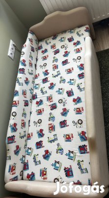 Gyerekágy leesésgátlóval