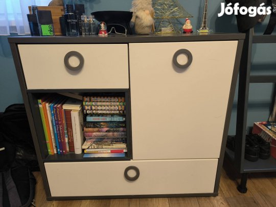 Gyerekbútor, íróasztallal eladó